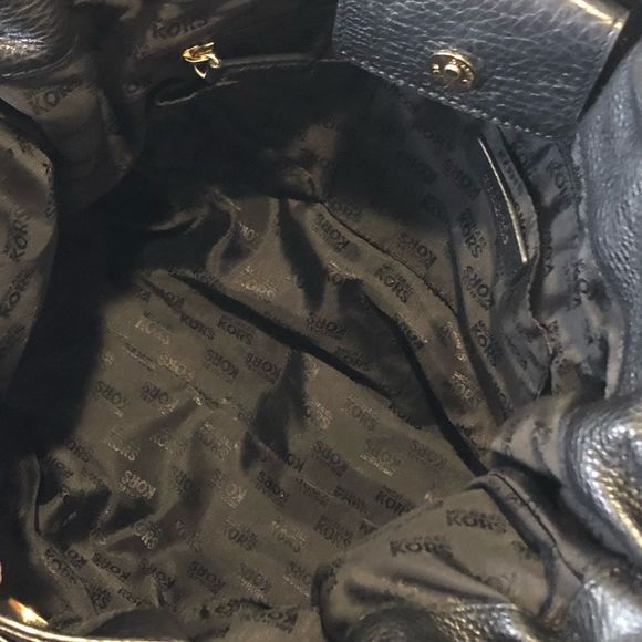 MICHAEL KORS Gansevoort Black Tumbled Leather Shoulder Bag Crossbody Tote - Picture 13 of 17